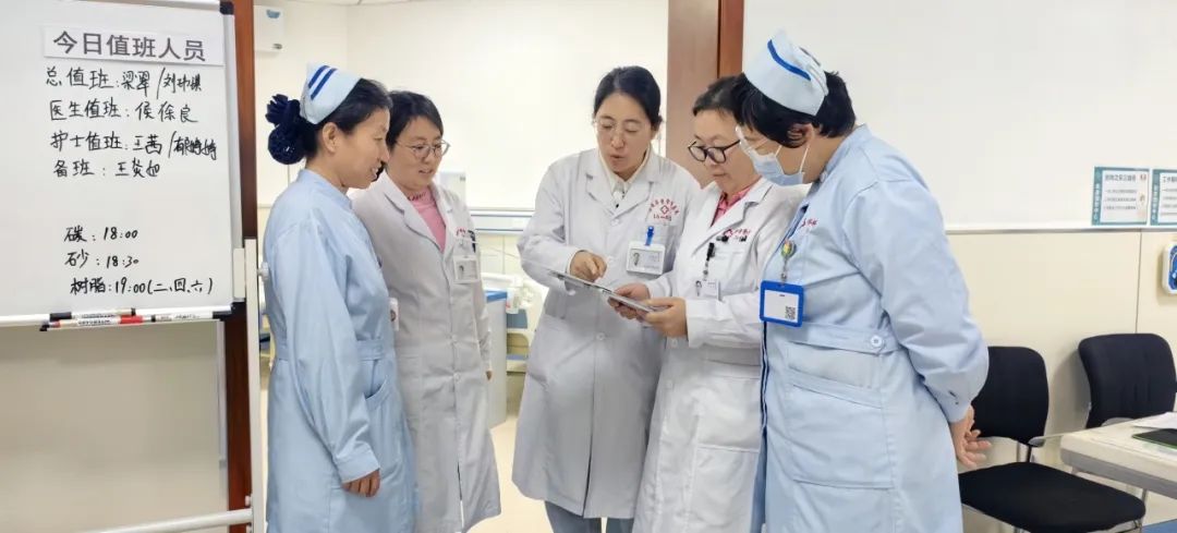 血液透析室开展患者丙肝阴转阳应急处置演练-图片3